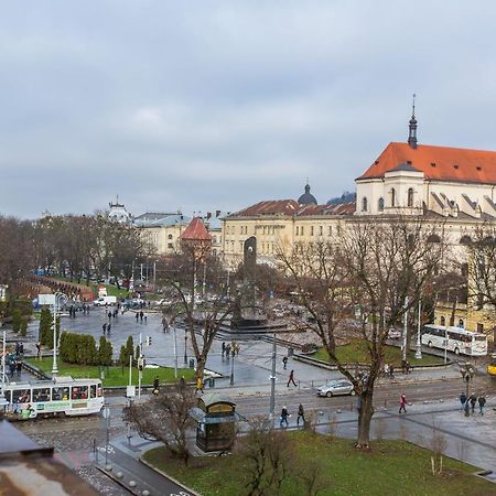 В Центрі Біля Ратуші Вулиця Площа Ринок 11 Lviv Bagian luar foto