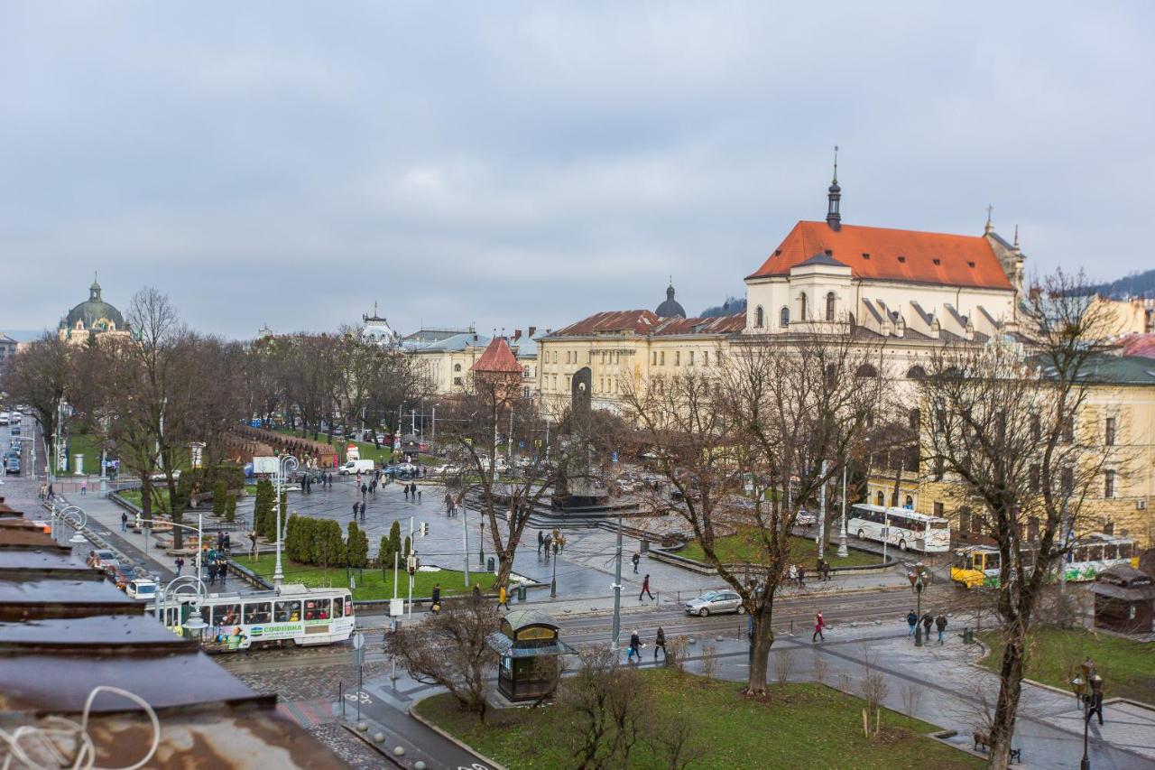 В Центрі Біля Ратуші Вулиця Площа Ринок 11 Lviv Bagian luar foto