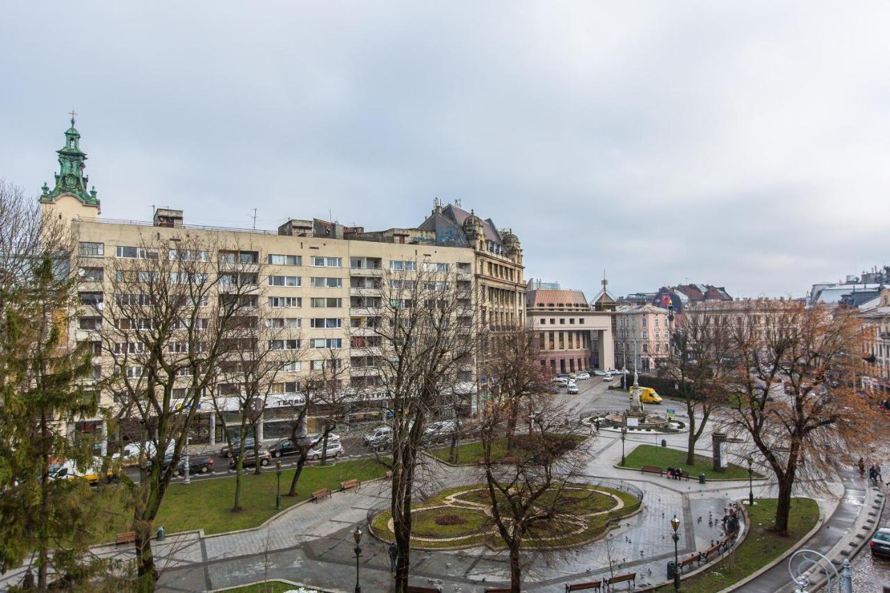 В Центрі Біля Ратуші Вулиця Площа Ринок 11 Lviv Bagian luar foto