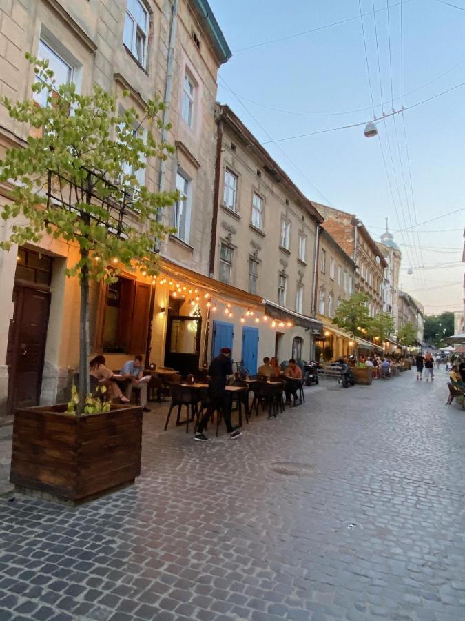 В Центрі Біля Ратуші Вулиця Площа Ринок 11 Lviv Bagian luar foto